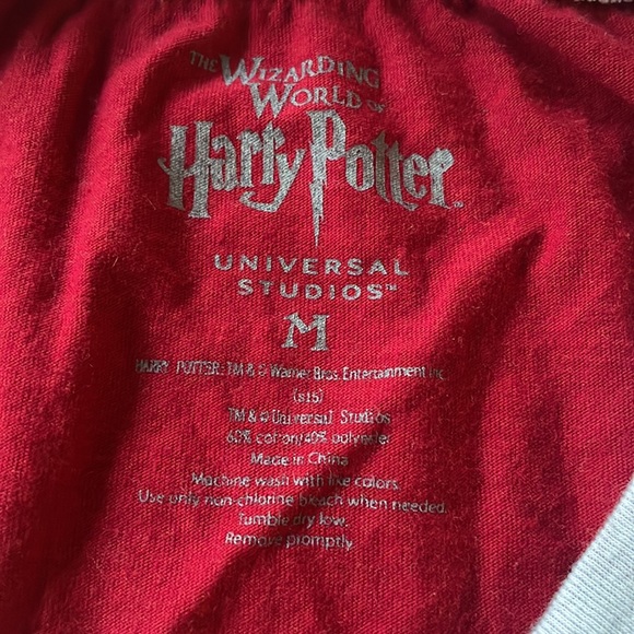 Harry Potter Gryffindor Crest T-Shirt - Picture 3 of 7